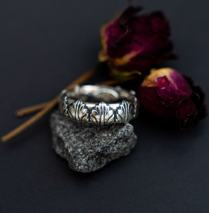 Acanthus ring SS