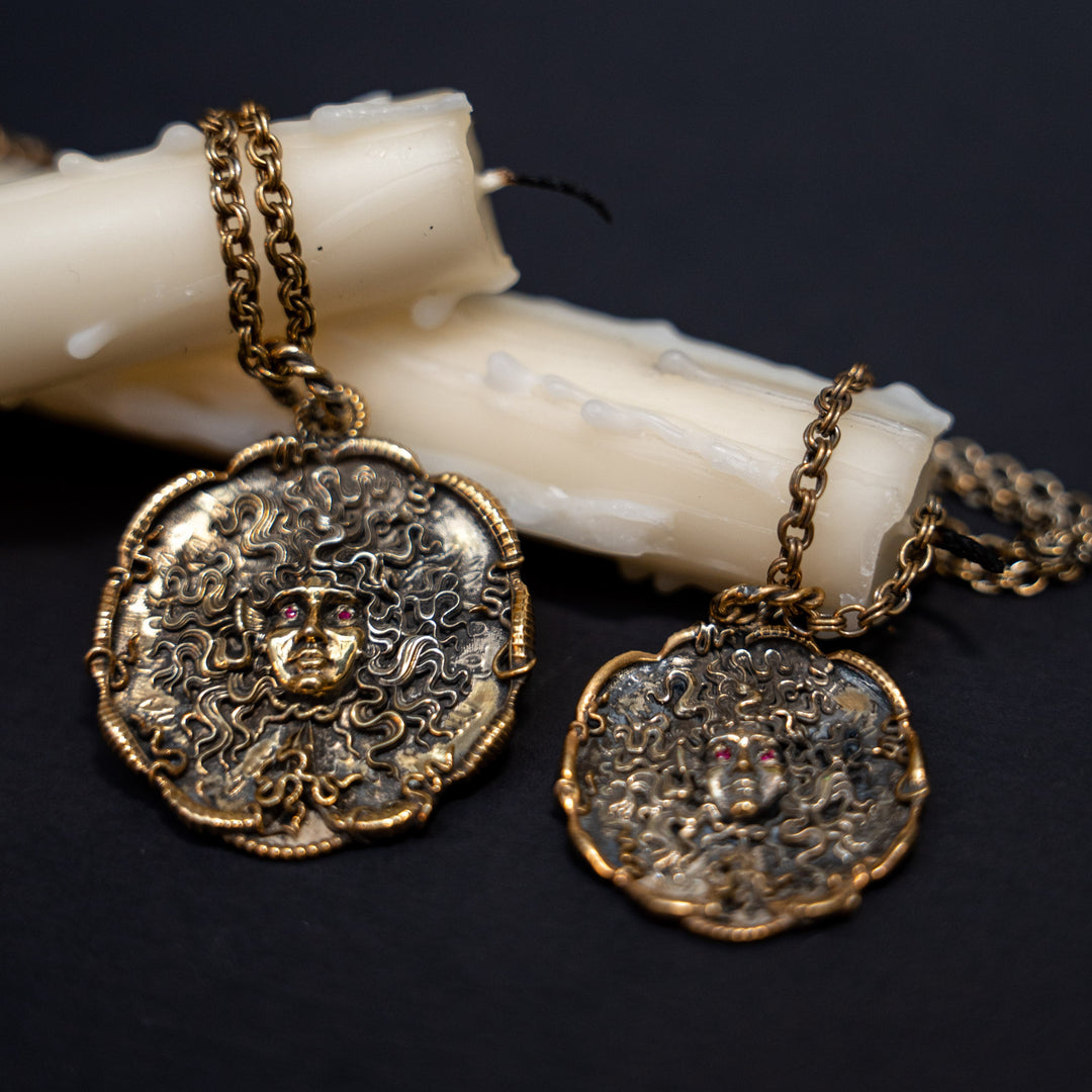 Medusa SS ancient Gold
