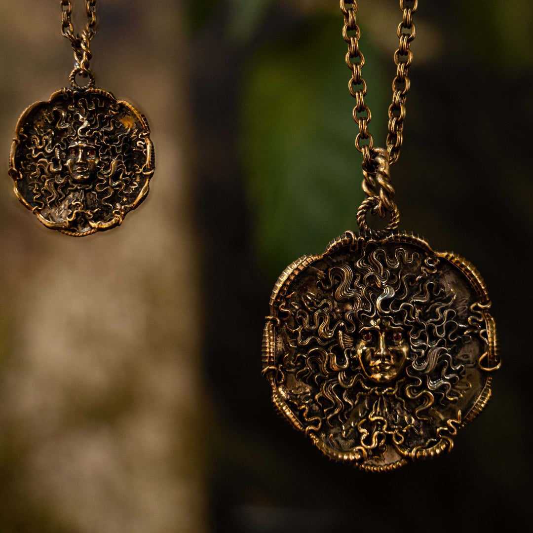Medusa SS ancient Gold